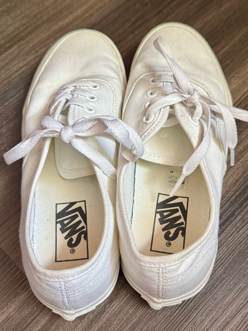 Vans Women's Low-Top White Canvas Sneakers